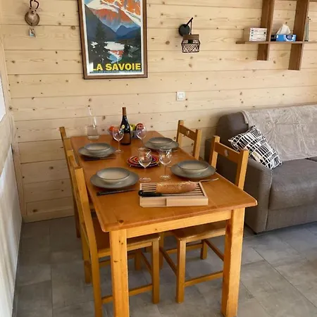Myvalmeinier Apartment *